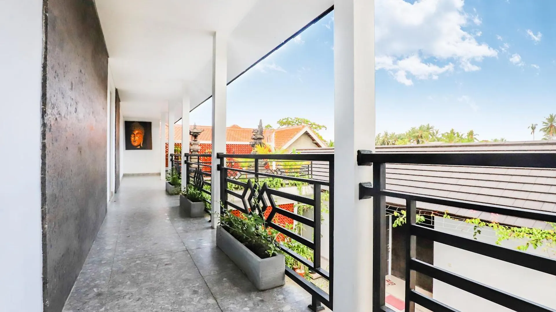 Guest house White Blue House 6 -Pvt Room, Shared Pool&Kitchen Ubud