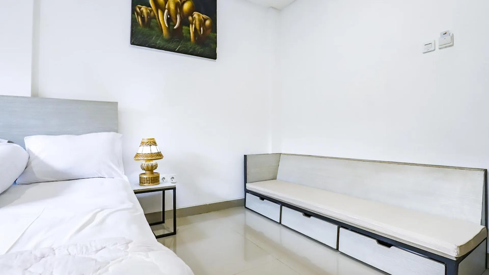 Guest house White Blue House 6 -Pvt Room, Shared Pool&Kitchen Ubud