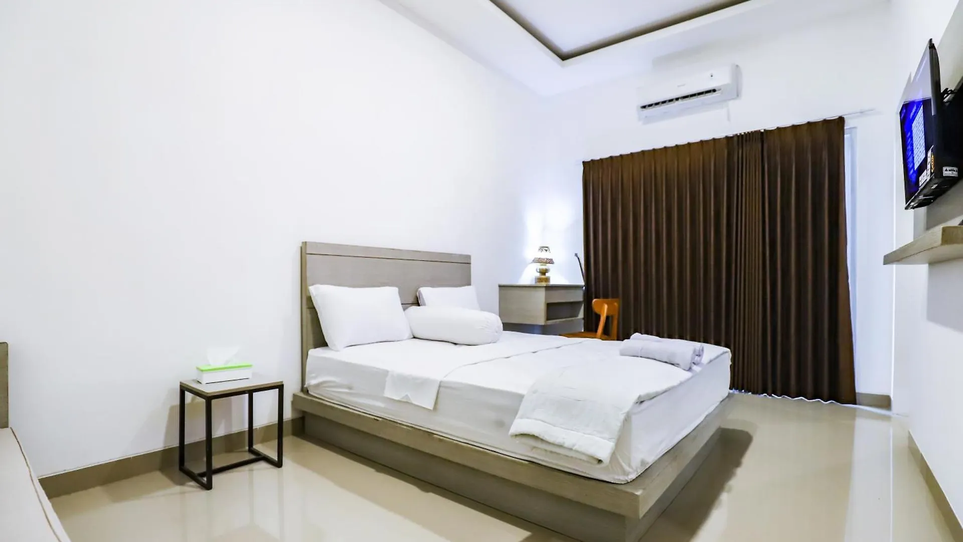 Guest house White Blue House 6 -Pvt Room, Shared Pool&Kitchen Ubud