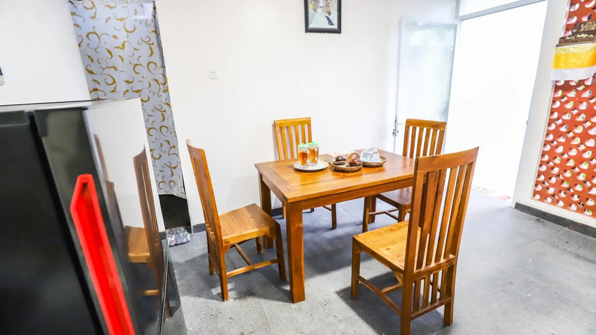 White Blue House 6 -Pvt Room, Shared Pool&Kitchen Ubud  0*, Ubud (Bali) Indonesia