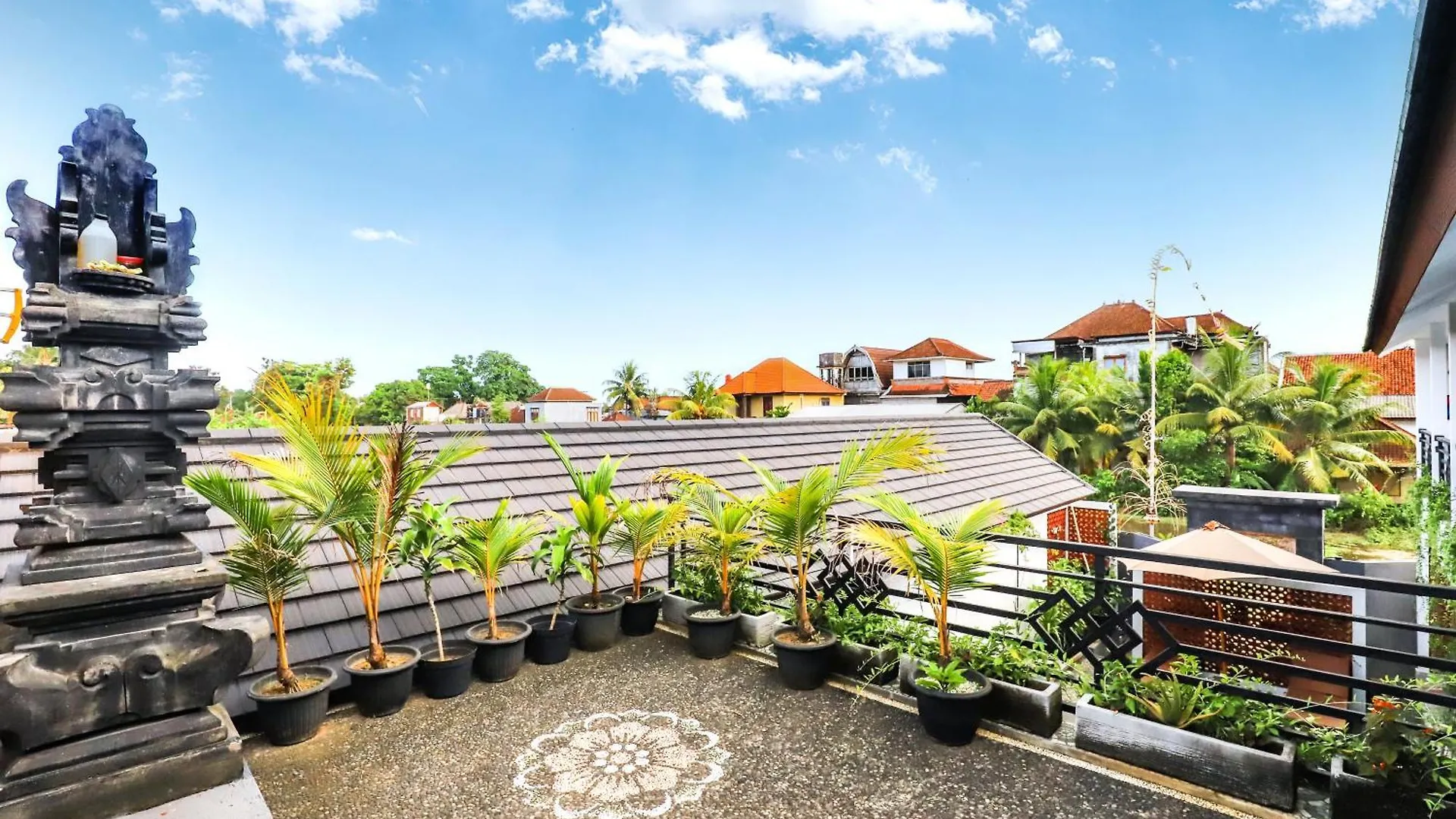 White Blue House 6 -Pvt Room, Shared Pool&Kitchen Ubud  Guest house Ubud (Bali)