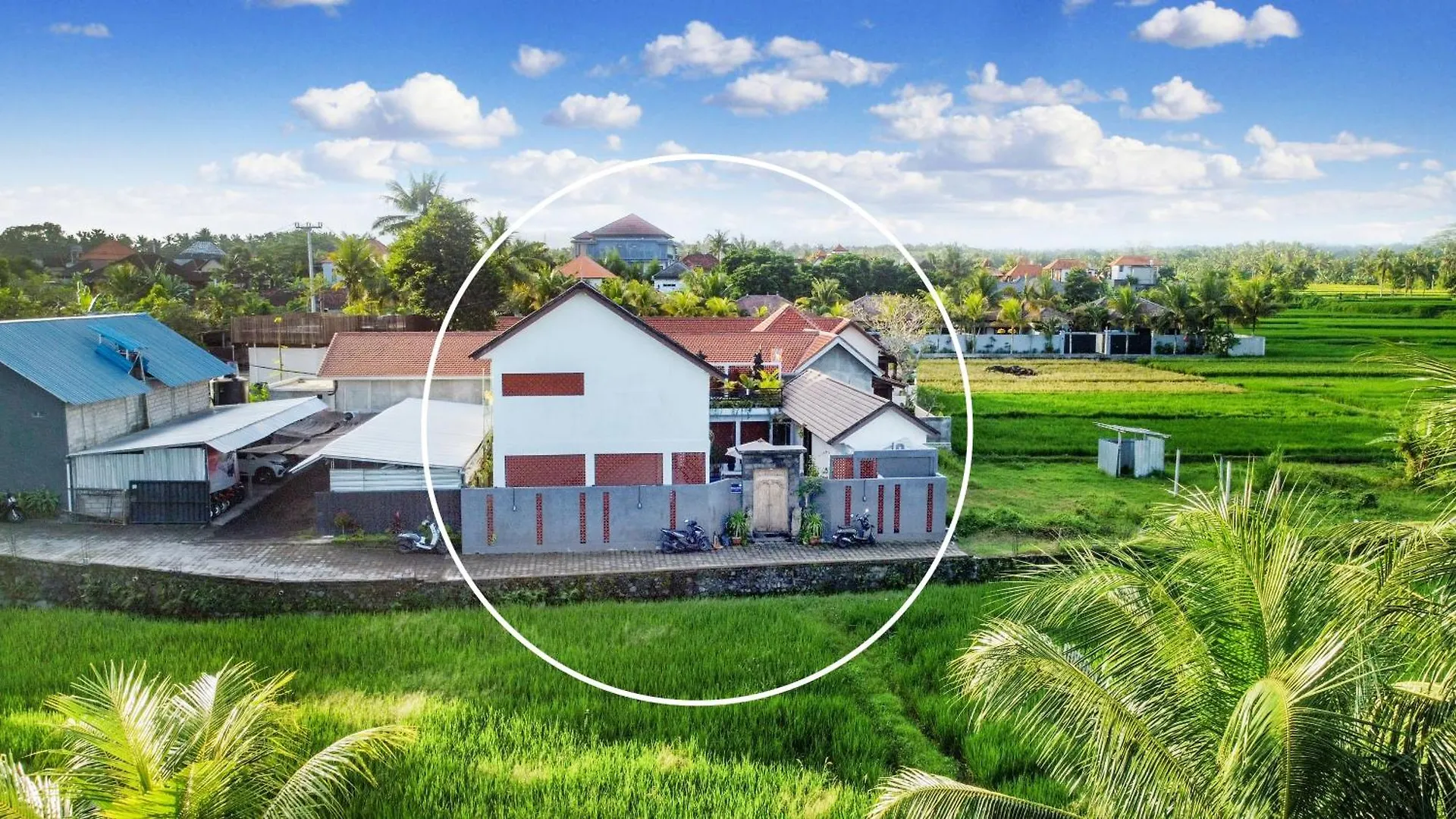 Guest house White Blue House 6 -Pvt Room, Shared Pool&Kitchen Ubud